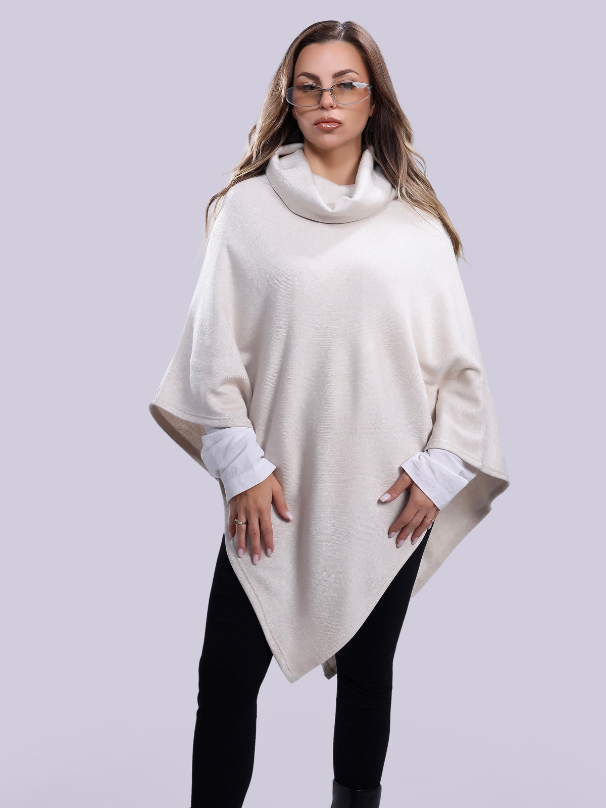 Elara Poncho